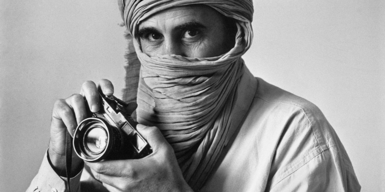 The Iranian photographer ABBAS. Photography of Jean Gaumy.