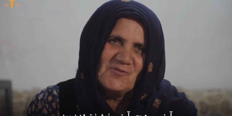 1FEEE06E 1A90 4CB2 9CAE 78A8AB32FBAB 1 مستند خانم، صحبتی با کولبری خانوم