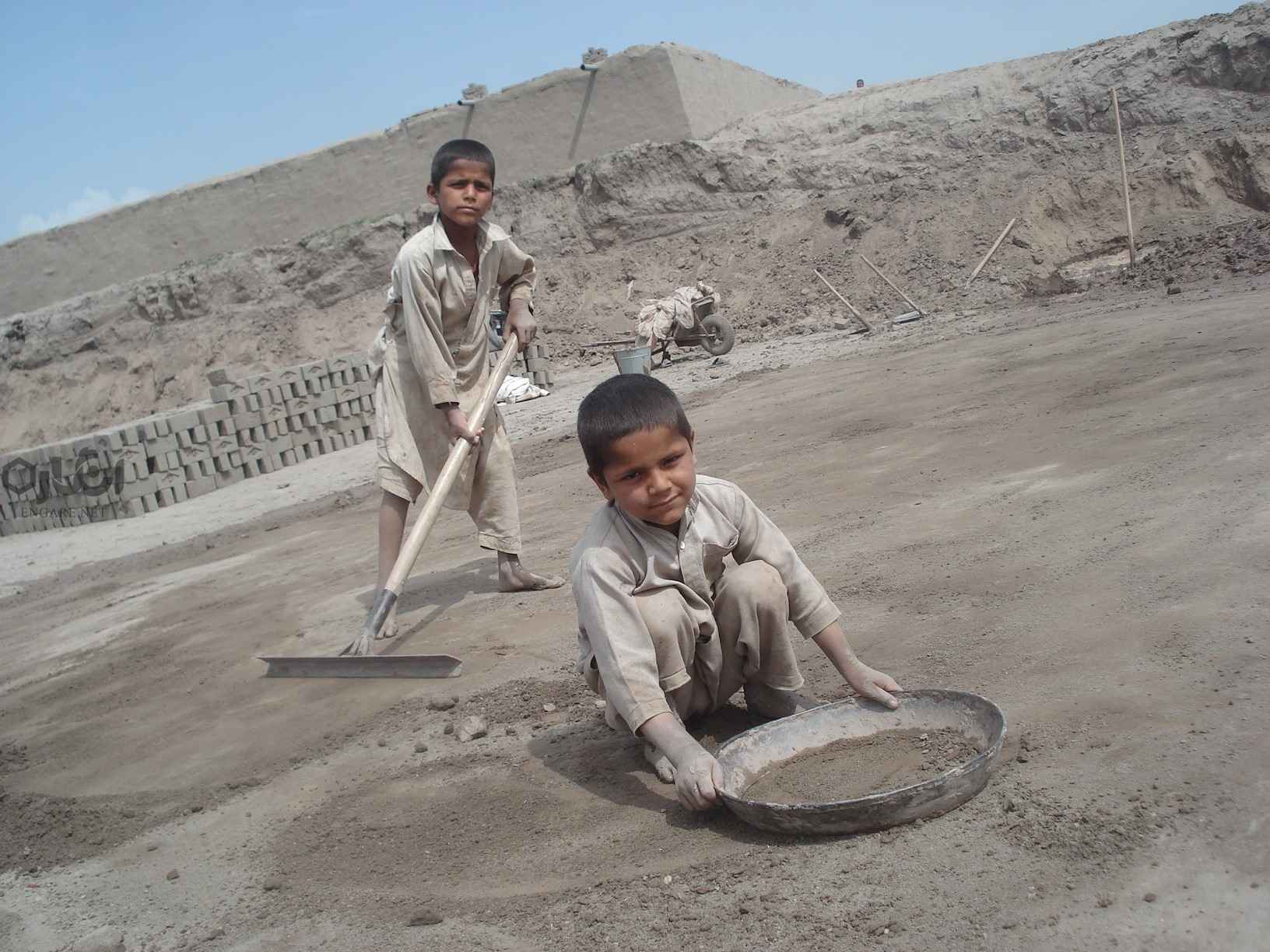 200804089 - کار کودکان را متوقف کنید (گالری عکس) - کودکان کار, کودکان خیابانی, کار کودکان, حقوق کودک, stop child labour