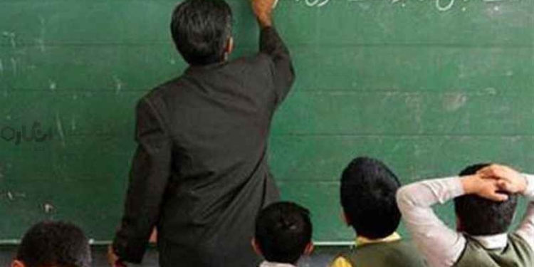 1395120616083677110098014 چهره معلمان را مخدوش نکنیم