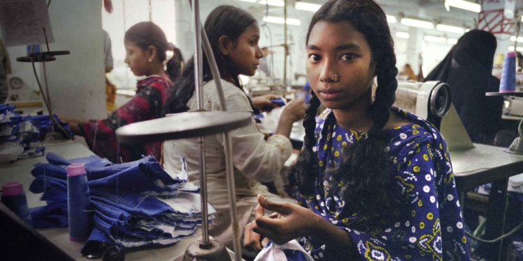 child labour چهره دوم کالا در جهان سرمایه داری (فیلم)