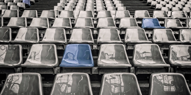 stadium 2921657 1920 فوتبال: یار عزیز سرمایه داری