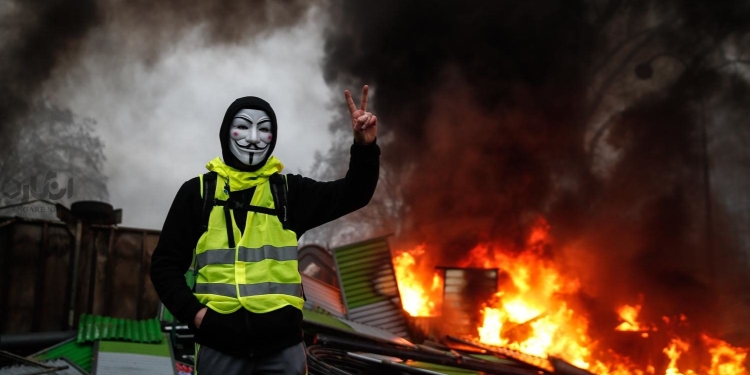 «جلیقهزردها» چه میخواهند؟ 1 Le Mouvement des Gilets jaunes «جلیقهزردها» چه میخواهند؟