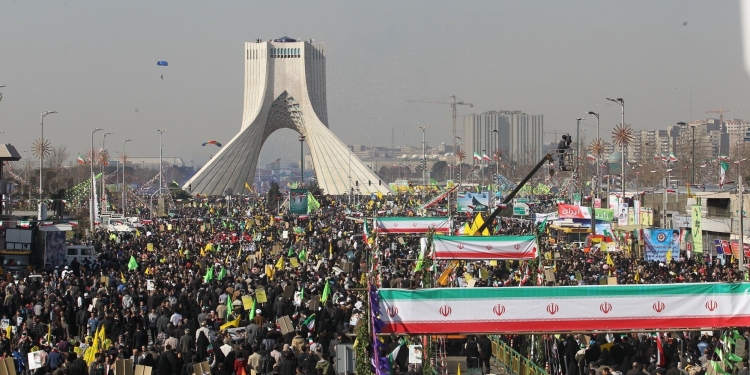 Iranian People دست وامانده‌ی محتوا در فرمی معیوب!