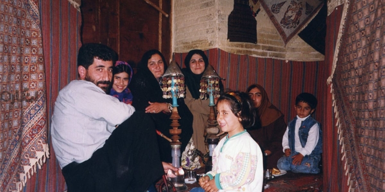 سوگواره استحاله خانواده به خانوار 1 Iran family 1 سوگواره استحاله خانواده به خانوار