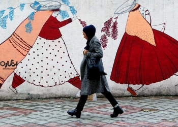سایه‎ی زنان بر دیوار واقعیت